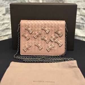 ✨️ Limited Edition ✨️ Bottega Veneta Bows Sling Bag